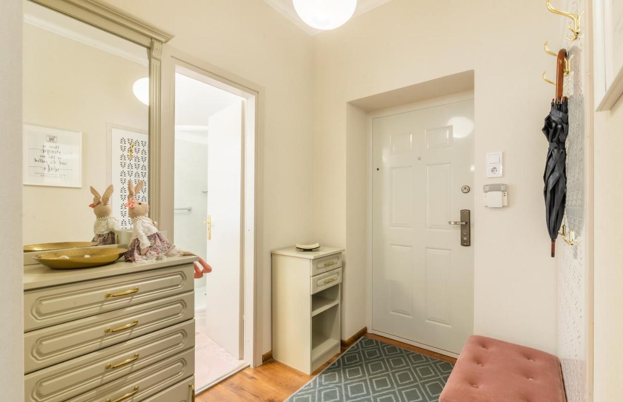 Monarchia Apartman Pearl Mosonmagyarovar Bagian luar foto