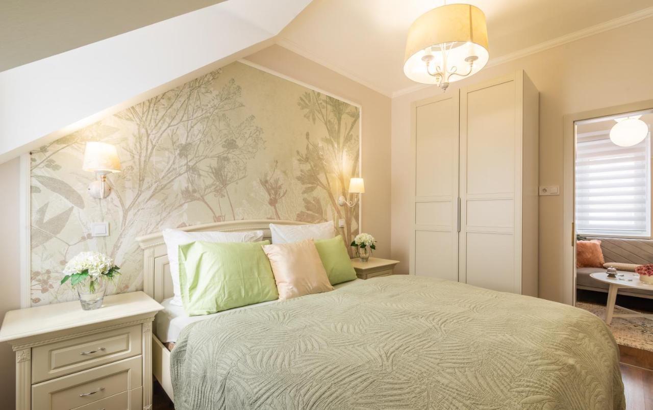 Monarchia Apartman Pearl Mosonmagyarovar Bagian luar foto