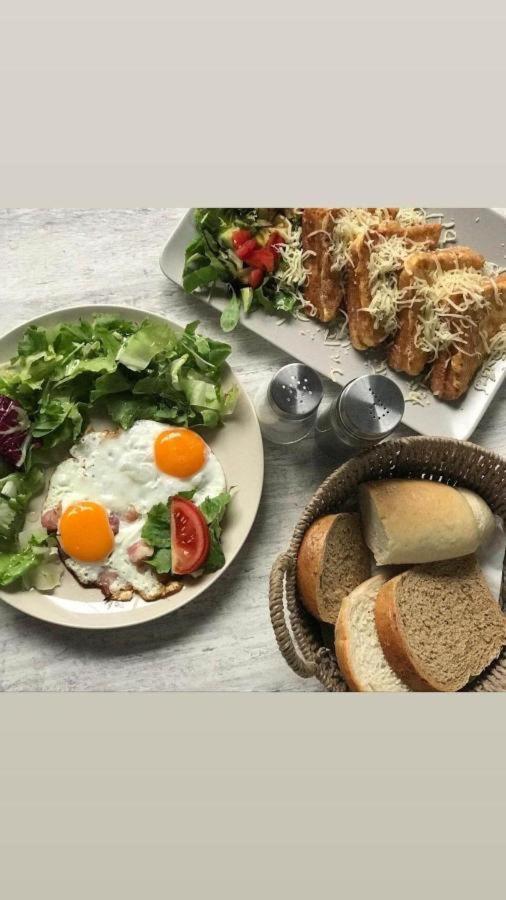 Monarchia Apartman Pearl Mosonmagyarovar Bagian luar foto