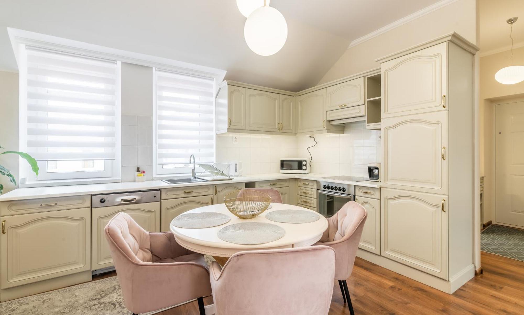 Monarchia Apartman Pearl Mosonmagyarovar Bagian luar foto